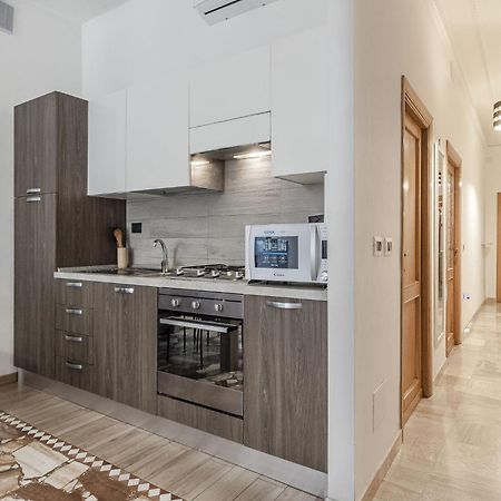 Lovely Piazza Santa Maria Apartment Сассарі Екстер'єр фото