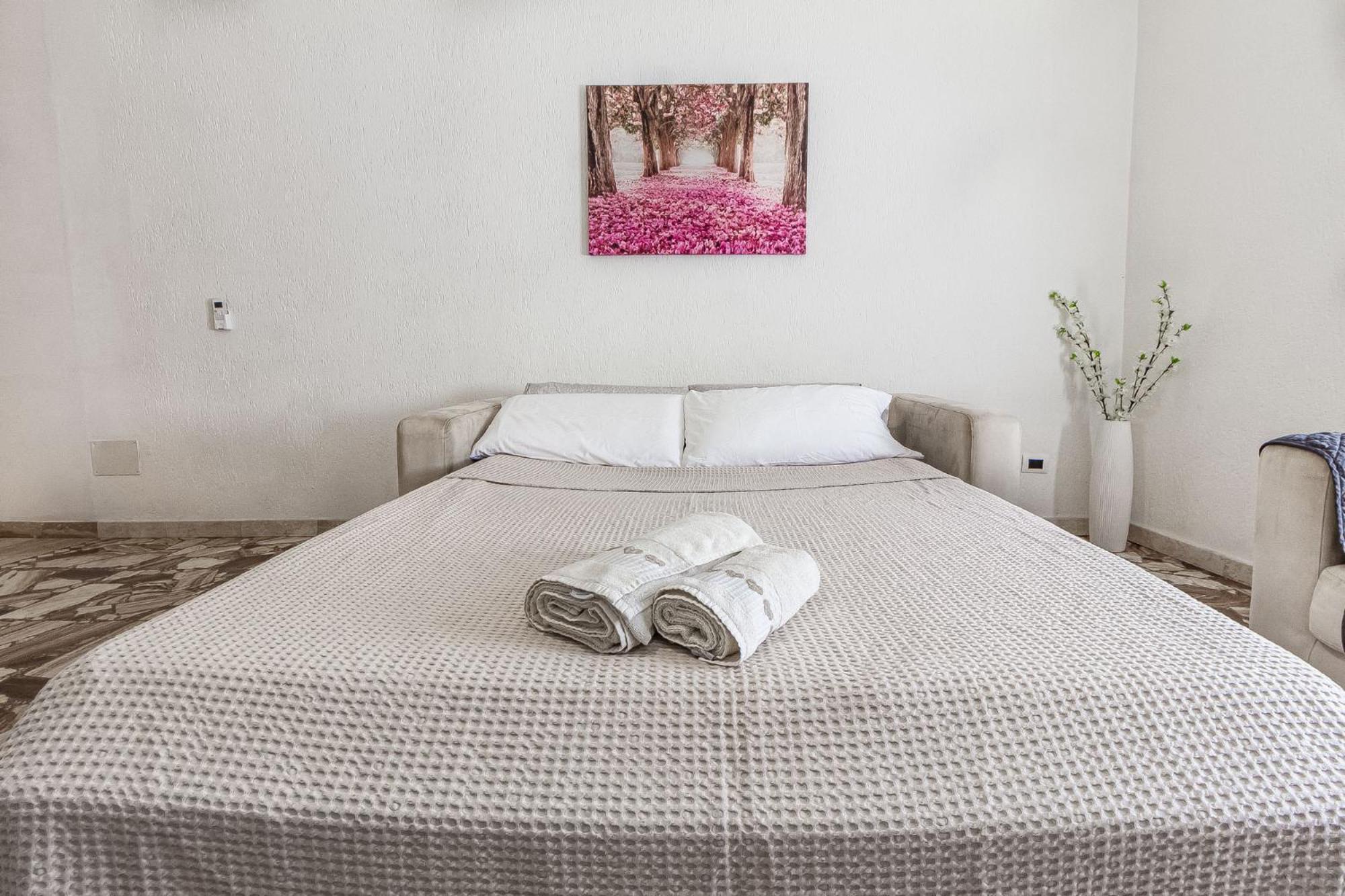 Lovely Piazza Santa Maria Apartment Сассарі Екстер'єр фото