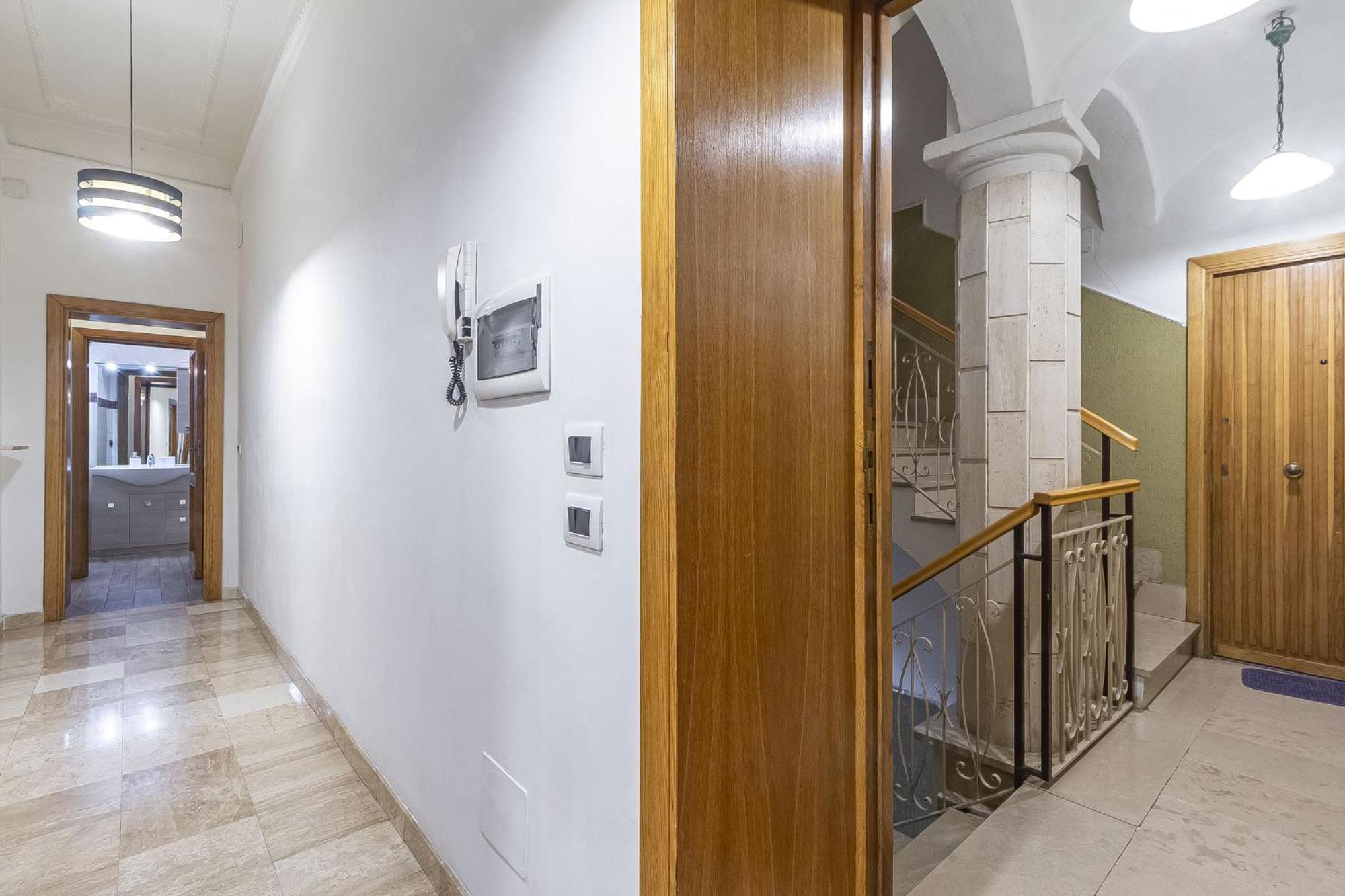 Lovely Piazza Santa Maria Apartment Сассарі Екстер'єр фото
