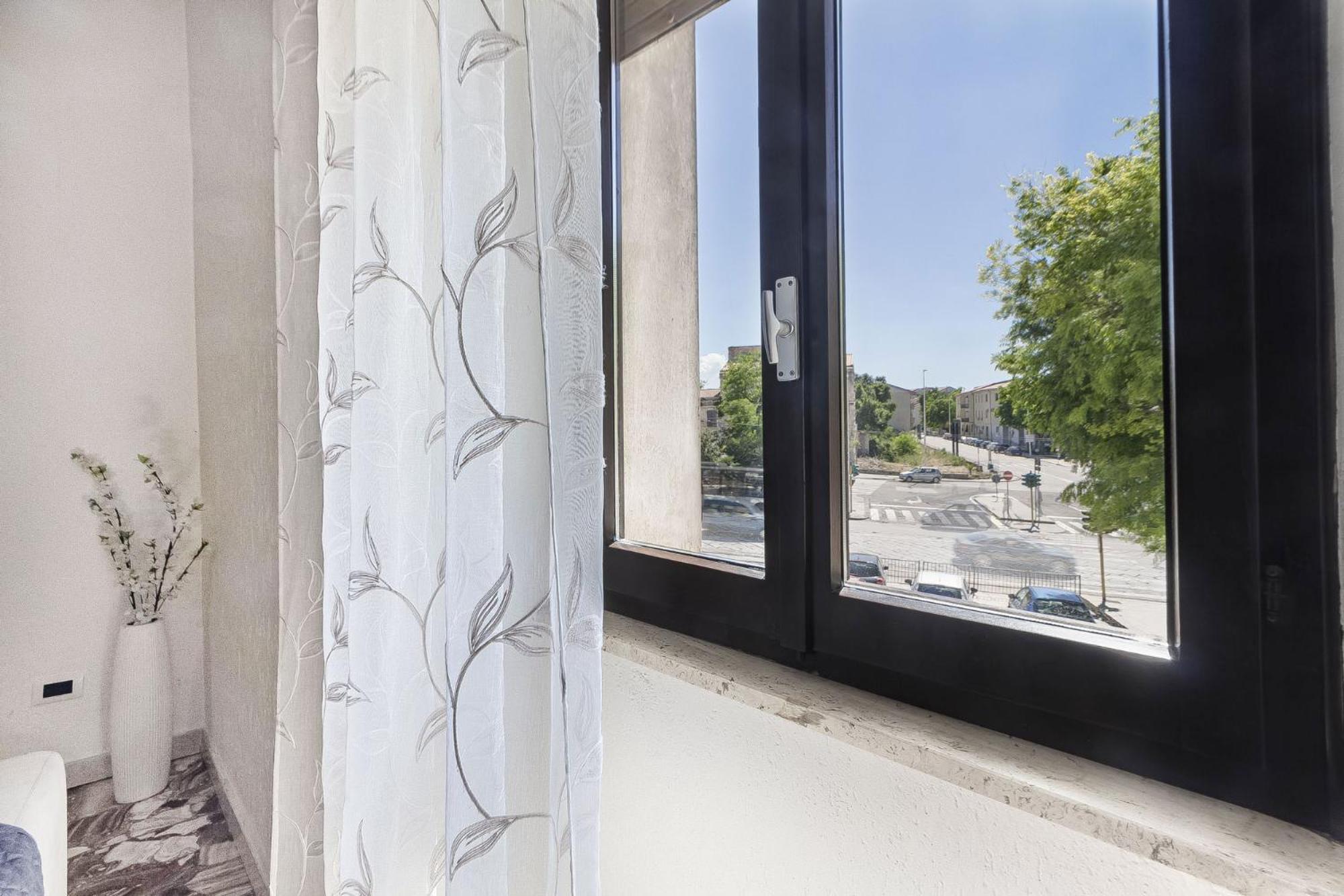 Lovely Piazza Santa Maria Apartment Сассарі Екстер'єр фото